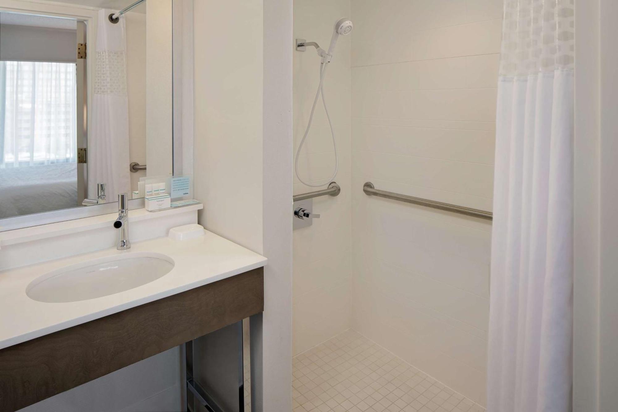 Hampton Inn Louisville Downtown Eksteriør bilde