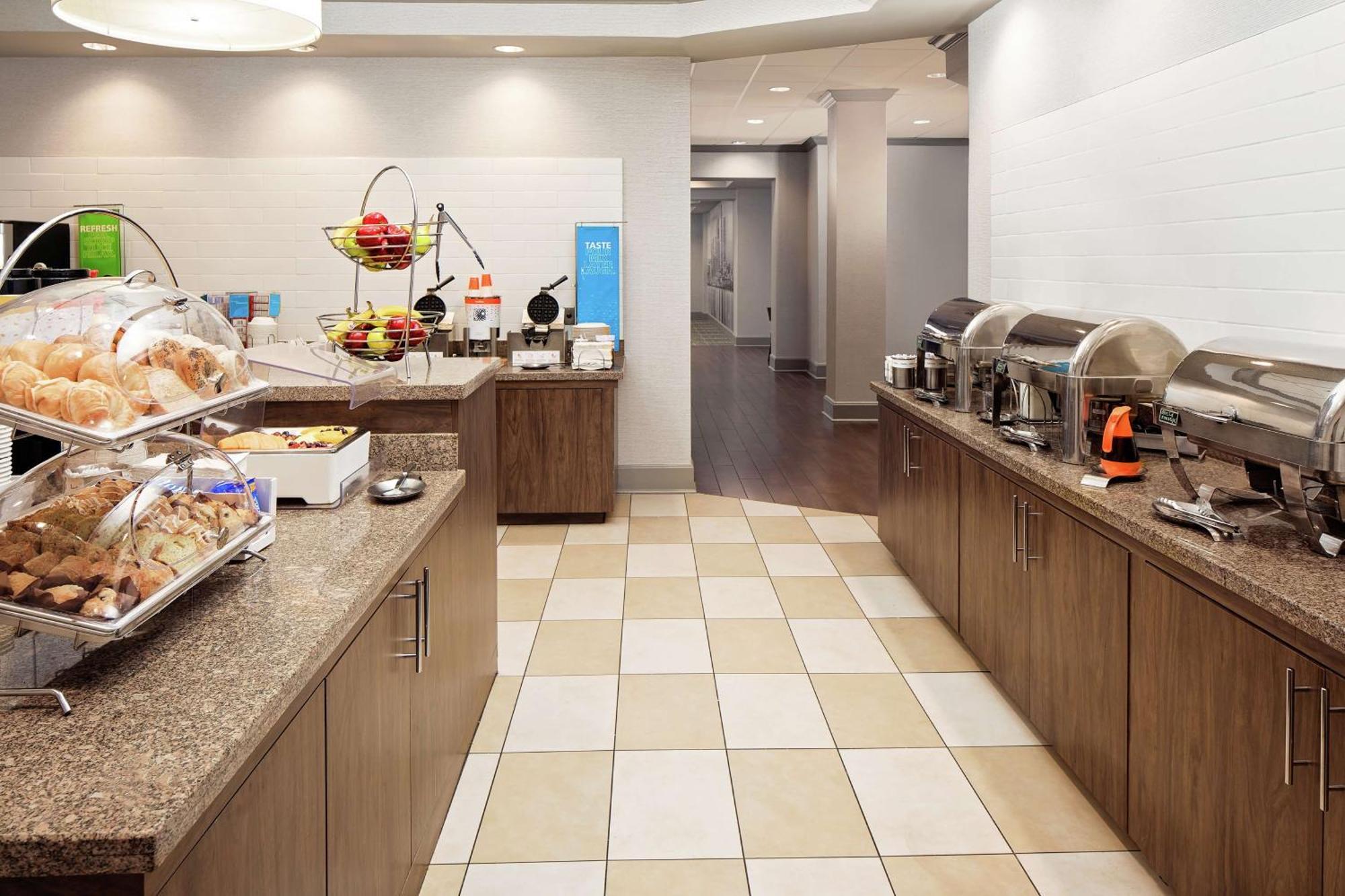 Hampton Inn Louisville Downtown Eksteriør bilde