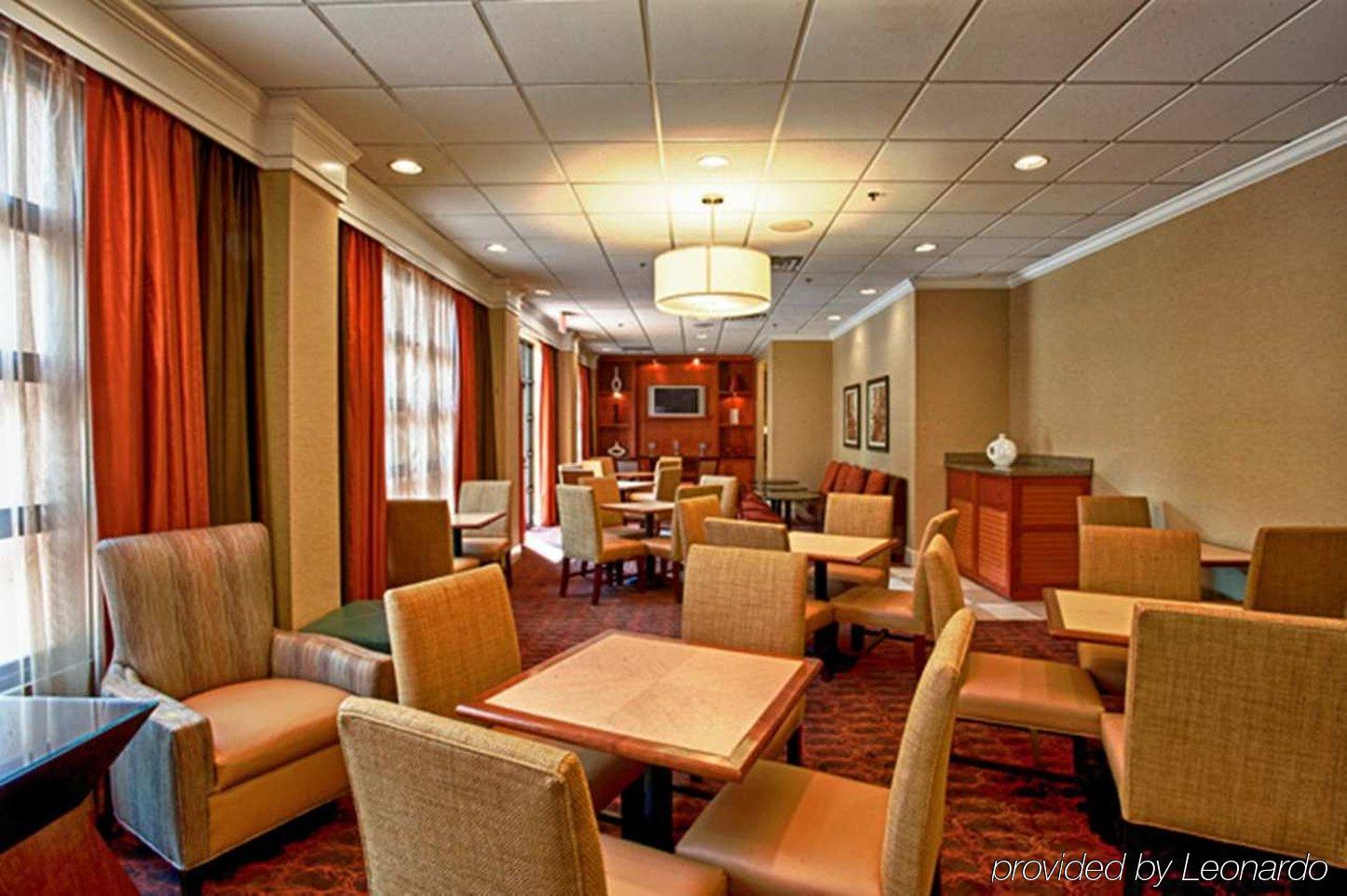 Hampton Inn Louisville Downtown Restaurant bilde