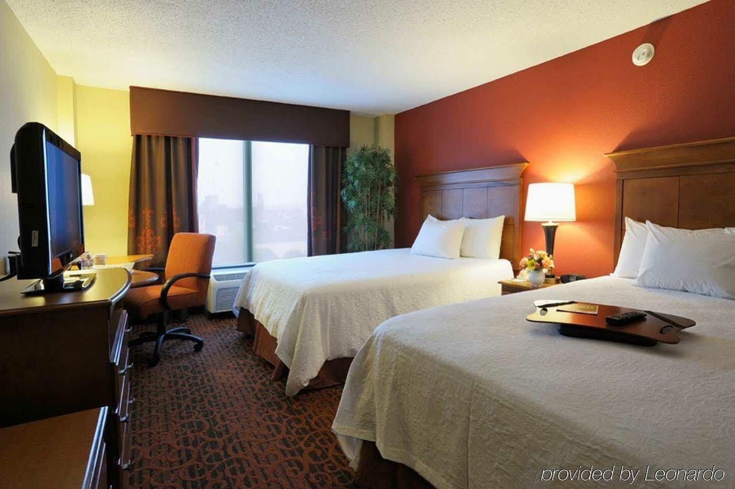 Hampton Inn Louisville Downtown Eksteriør bilde