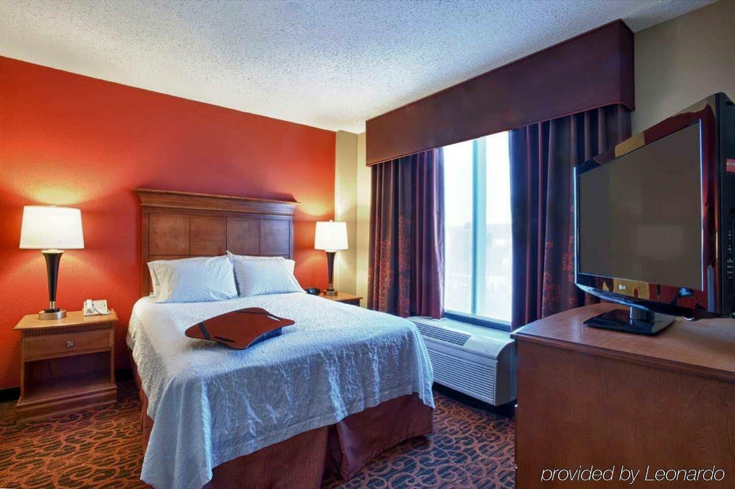 Hampton Inn Louisville Downtown Eksteriør bilde