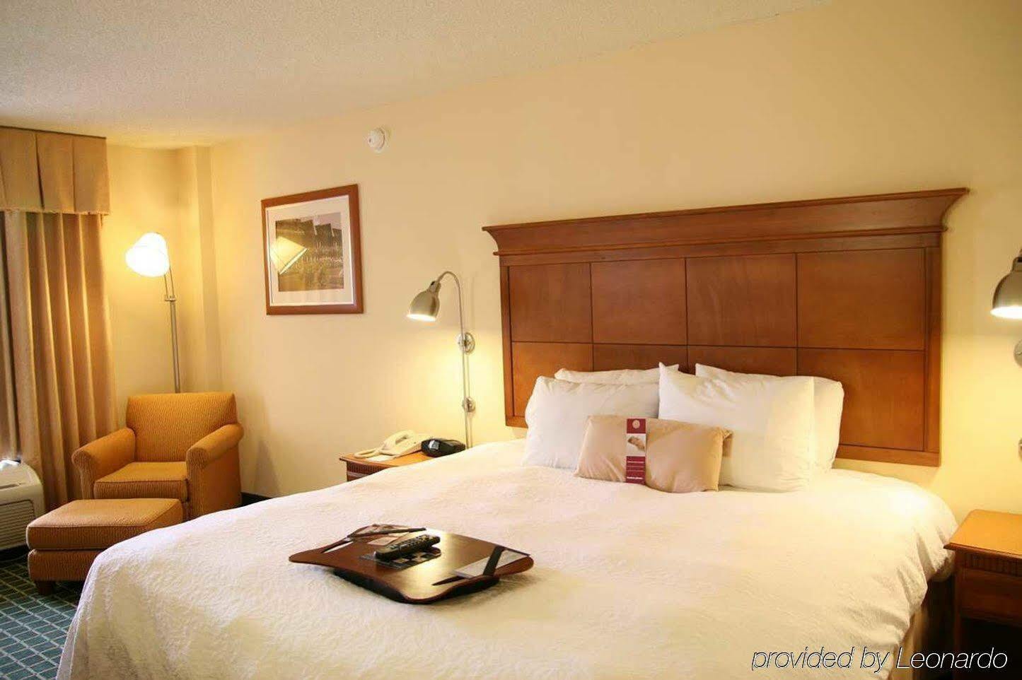 Hampton Inn Louisville Downtown Eksteriør bilde